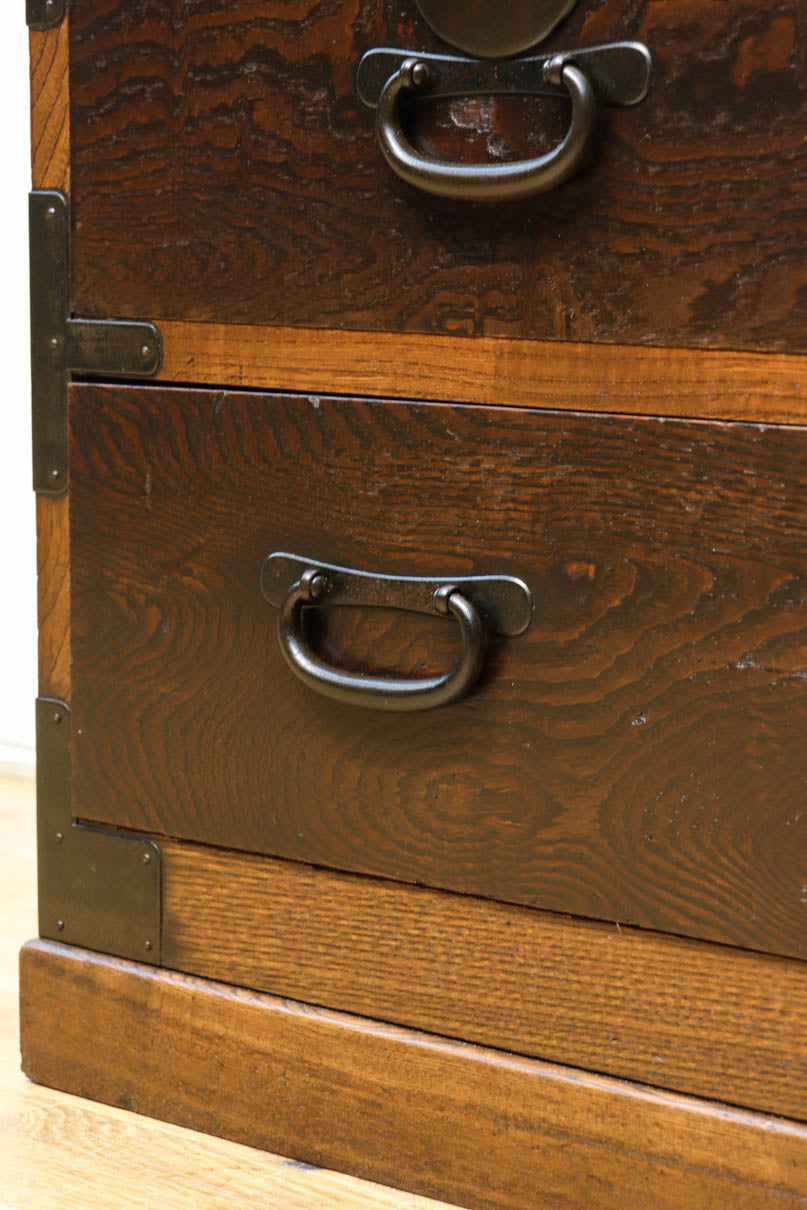 Merchant Chest BB3407