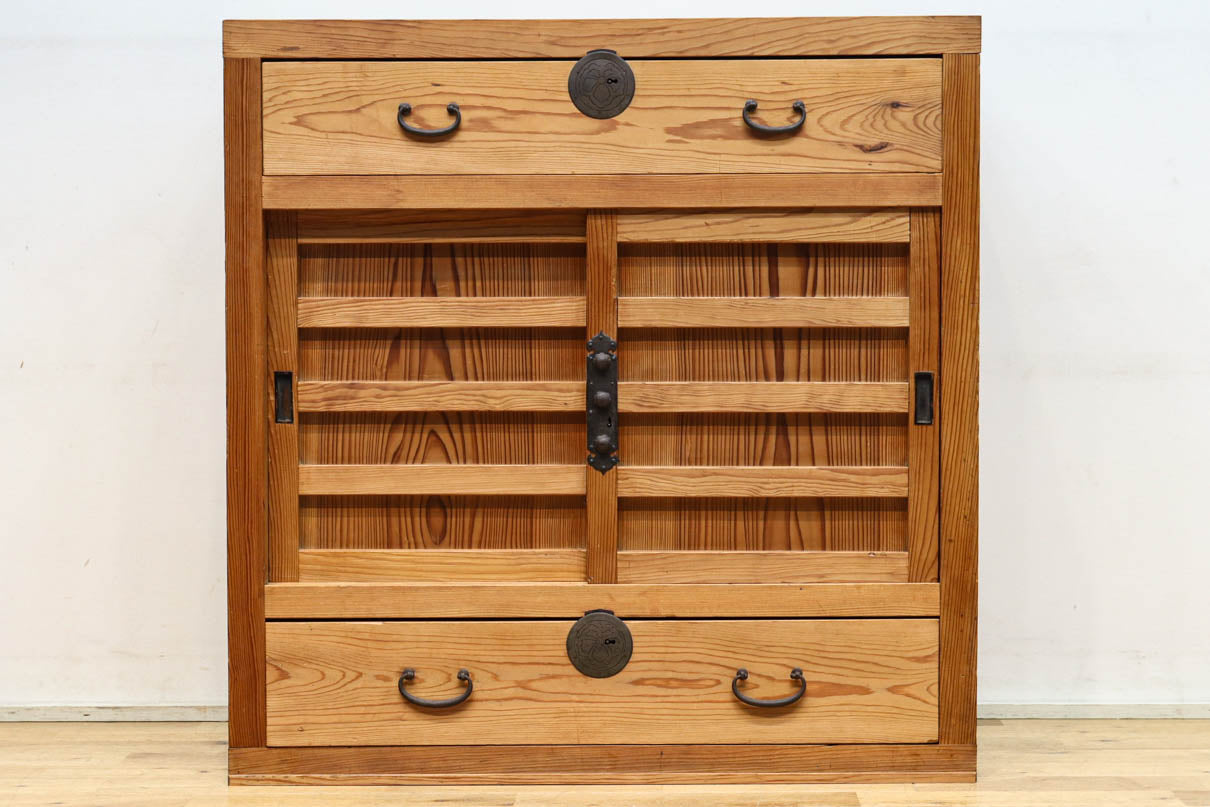 Merchant Chest BB3408