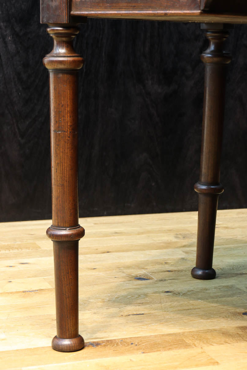 Desk BB3417