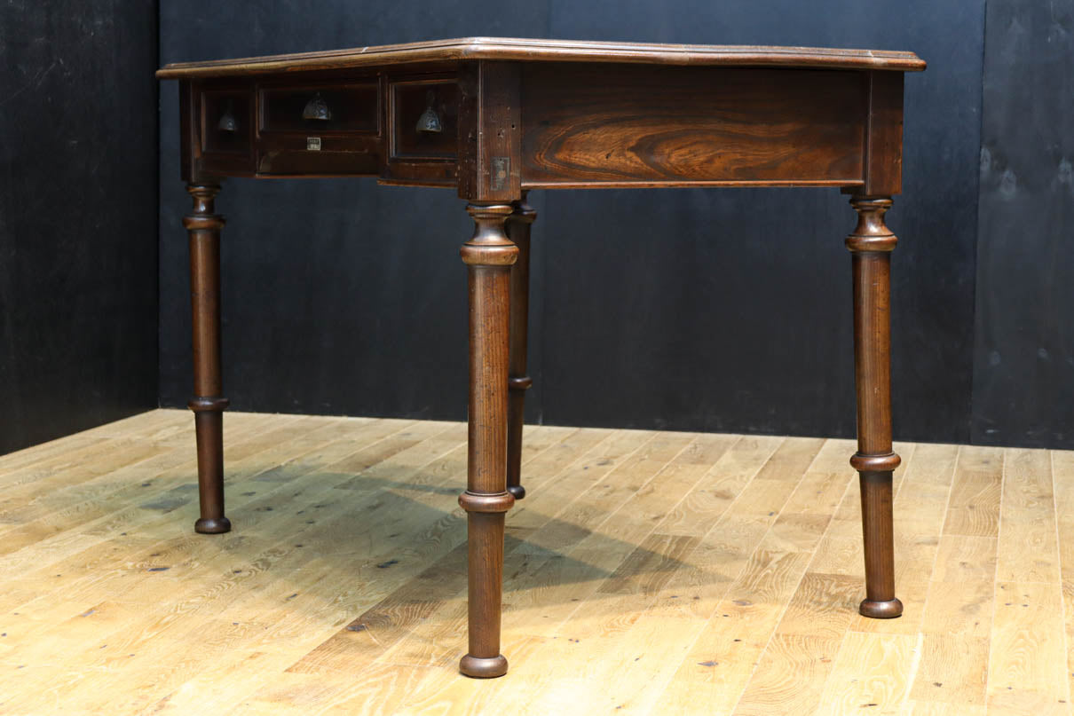Desk BB3417