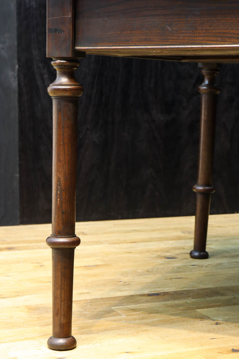 Desk BB3417