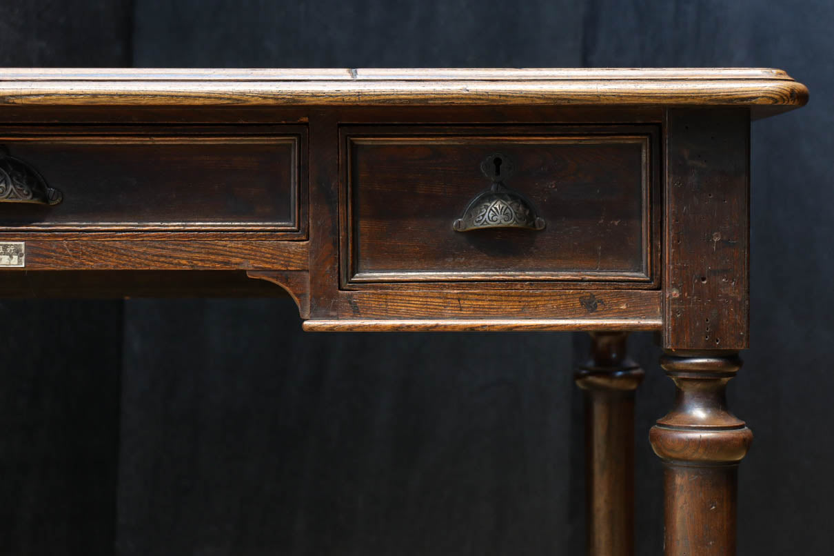 Desk BB3417