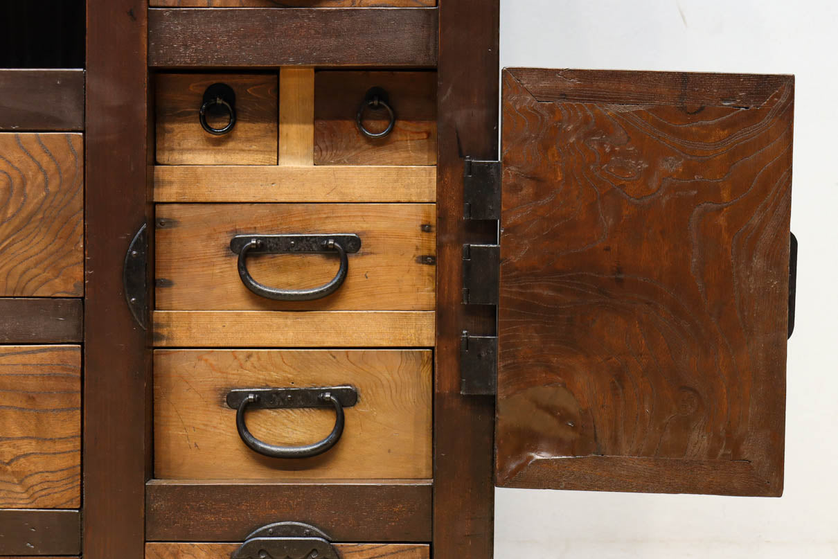 Merchant Chest BB3420