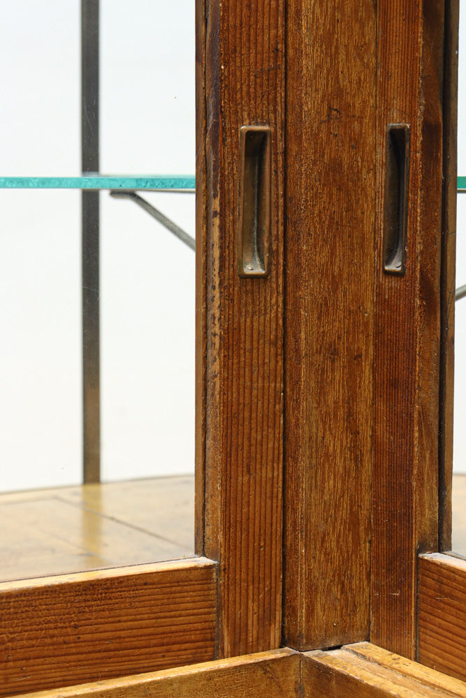 L-shaped glass display case BB3428