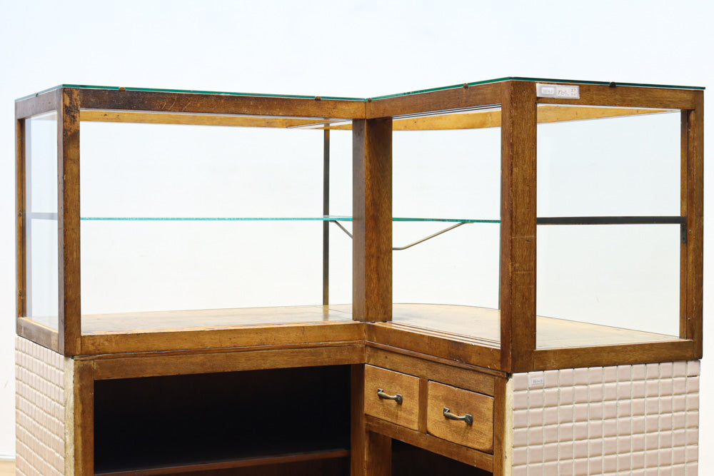 L-shaped glass display case BB3428