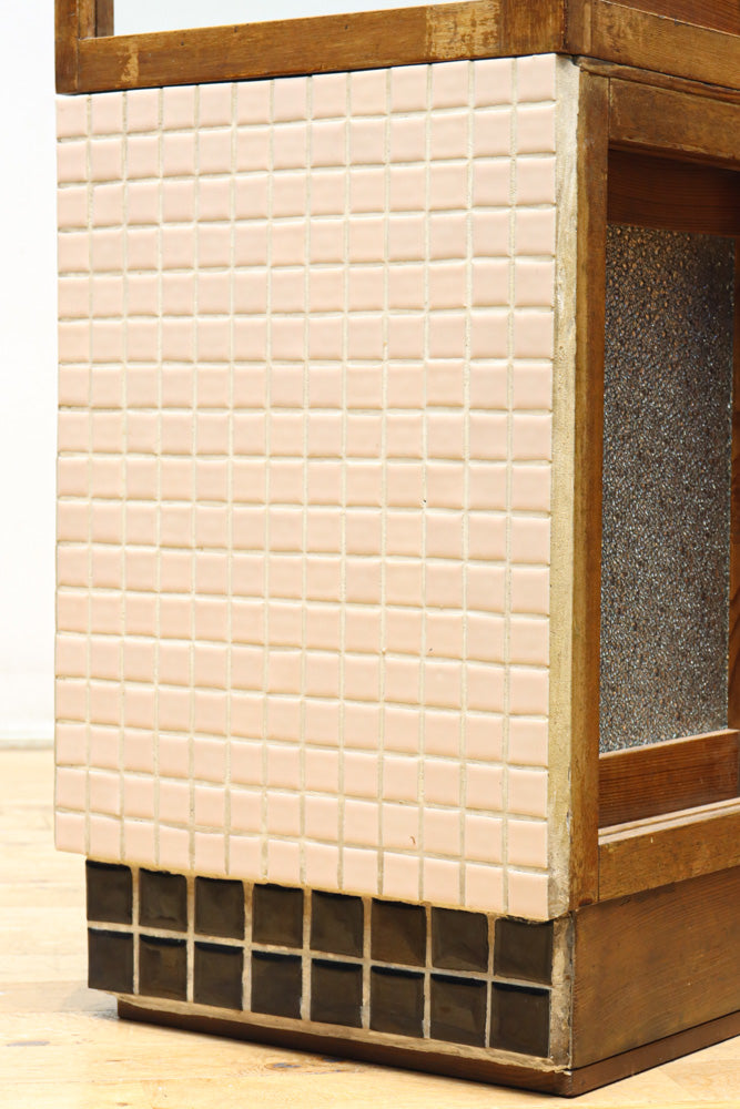 L-shaped glass display case BB3428