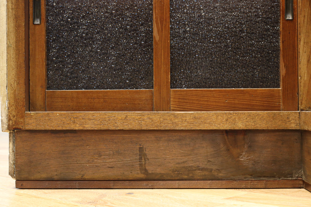 L-shaped glass display case BB3428