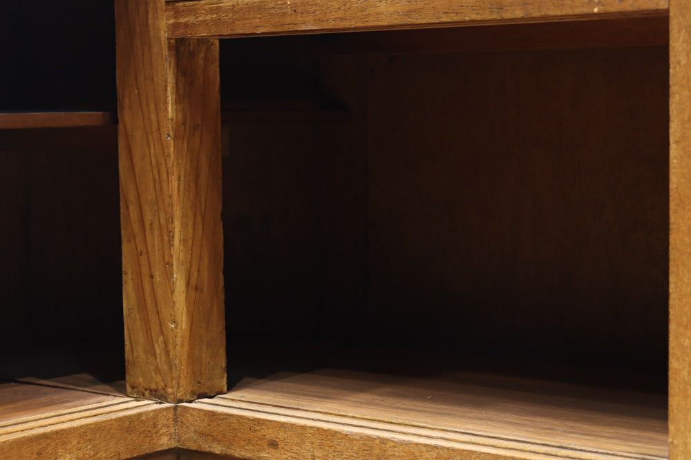 L-shaped glass display case BB3428