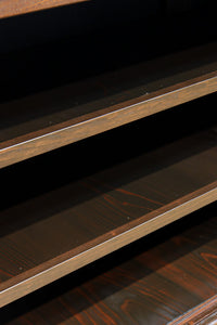 欅杢目が見事な格調ある面持ちの収納箪笥　BB3431