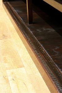 欅杢目が見事な格調ある面持ちの収納箪笥　BB3431