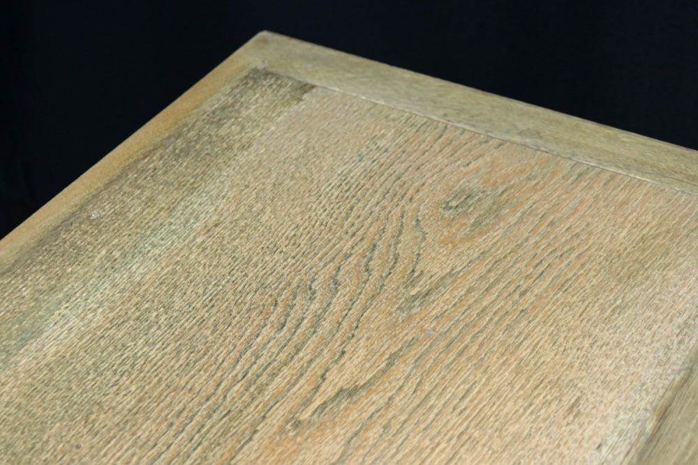 幅1215ミリ 引き出しが上部にある木地色の柔らかな色彩のレトロガラスケース　BB3432