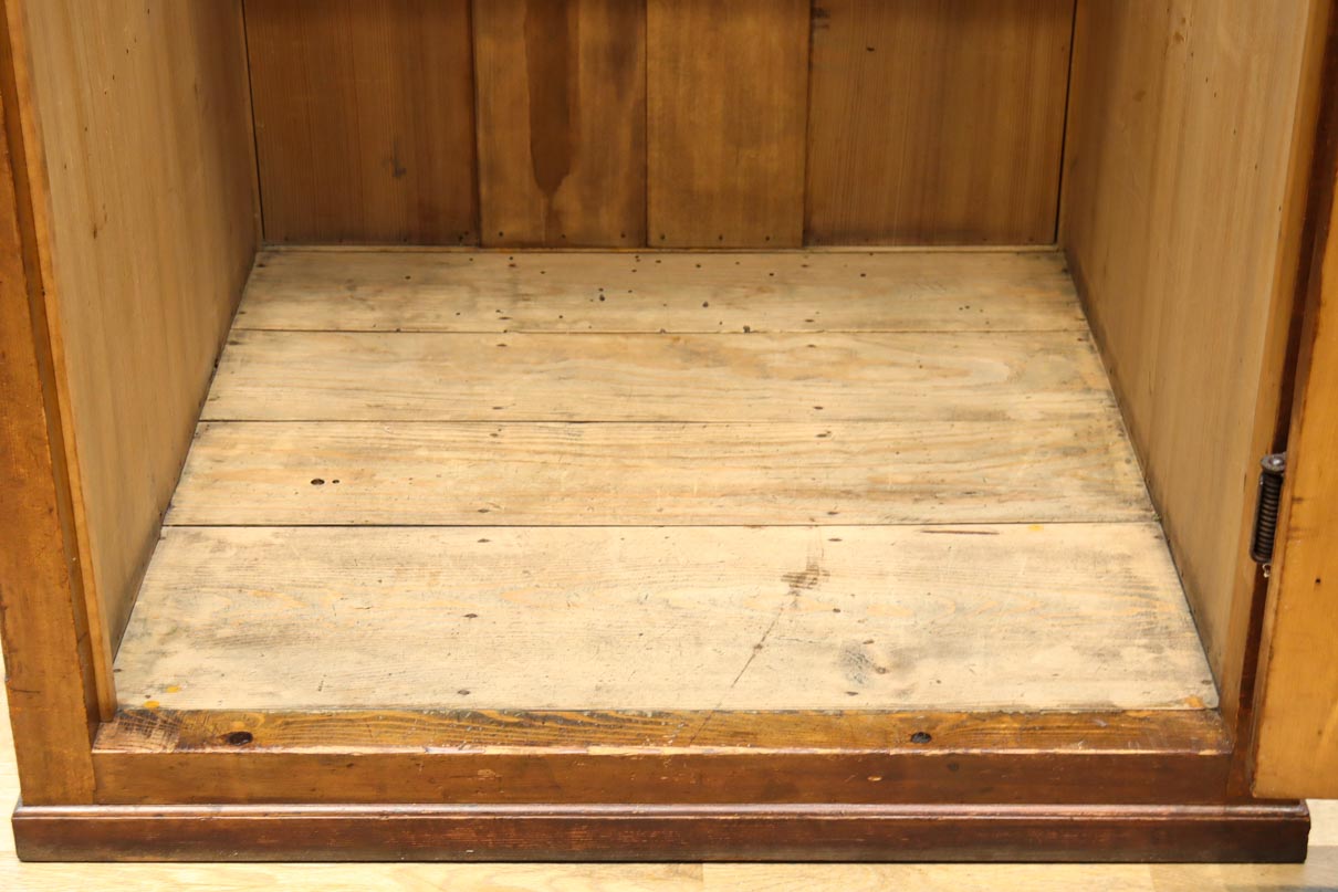 珍品‼︎ レトロな空間を演出するクローゼット　BB3448