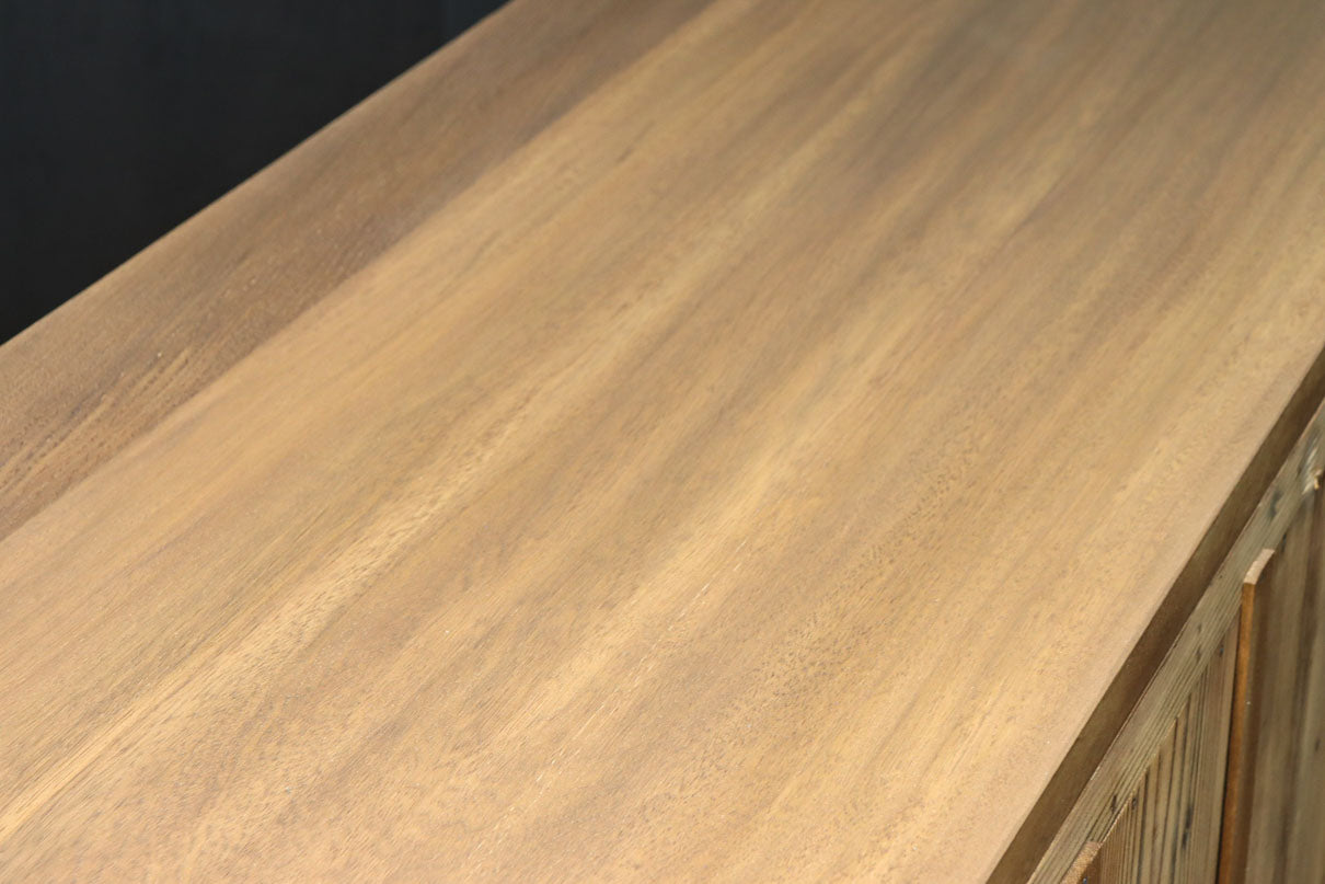 稀少‼︎ 温かみのある木地色に引き出しを上下に備えたレトロオークガラスケース　BB3450