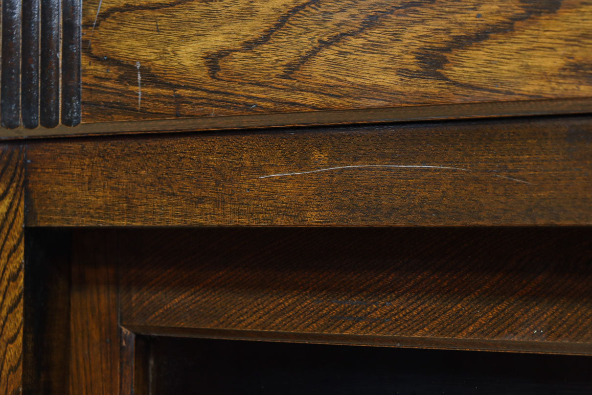 ゆらゆらガラスとレリーフ彫刻で優しい雰囲気のガラスケース　BB3452