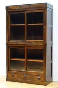 ゆらゆらガラスとレリーフ彫刻で優しい雰囲気のガラスケース　BB3452