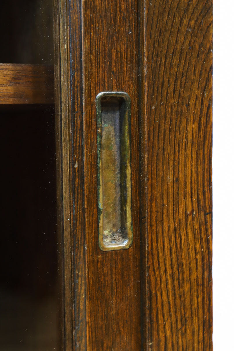 ゆらゆらガラスとレリーフ彫刻で優しい雰囲気のガラスケース　BB3452