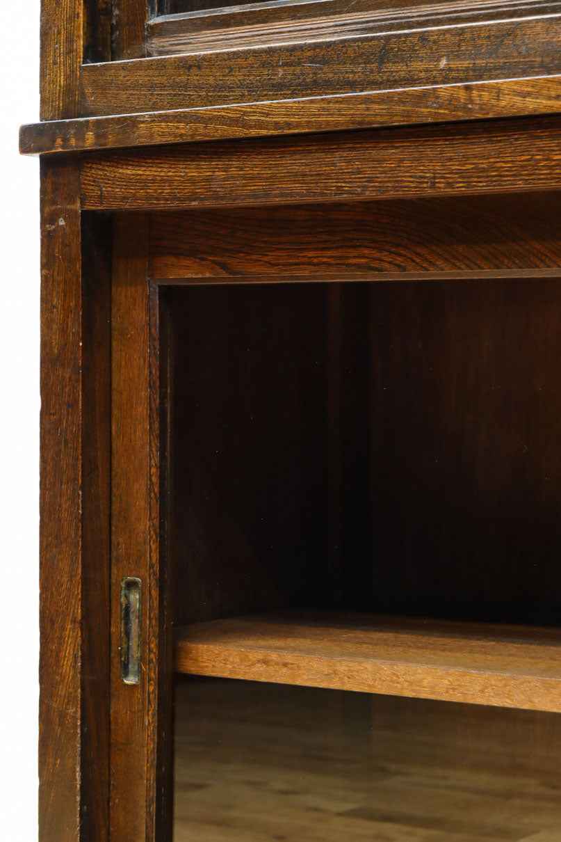 ゆらゆらガラスとレリーフ彫刻で優しい雰囲気のガラスケース　BB3452