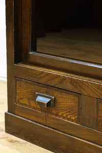 ゆらゆらガラスとレリーフ彫刻で優しい雰囲気のガラスケース　BB3452