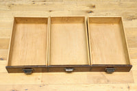 ゆらゆらガラスとレリーフ彫刻で優しい雰囲気のガラスケース　BB3452