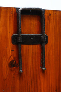 極上‼︎ 縁起の良い絵柄の装飾金具で華やかに飾られた庄内六丁曳き衣裳箪笥　BB3454