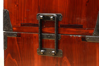 極上‼︎ 縁起の良い絵柄の装飾金具で華やかに飾られた庄内六丁曳き衣裳箪笥　BB3454