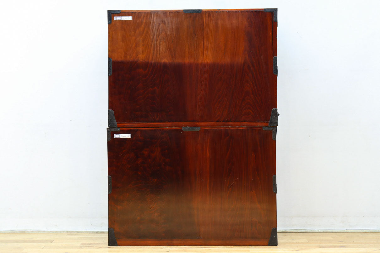 極上‼︎ 縁起の良い絵柄の装飾金具で華やかに飾られた庄内六丁曳き衣裳箪笥　BB3454