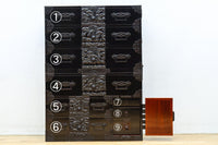 極上‼︎ 縁起の良い絵柄の装飾金具で華やかに飾られた庄内六丁曳き衣裳箪笥　BB3454