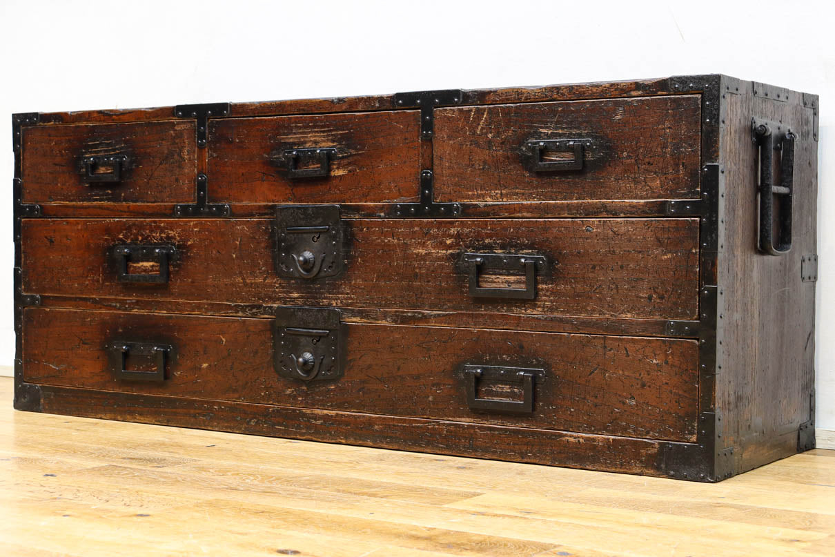 Antique tool box (sword chest) BB3466