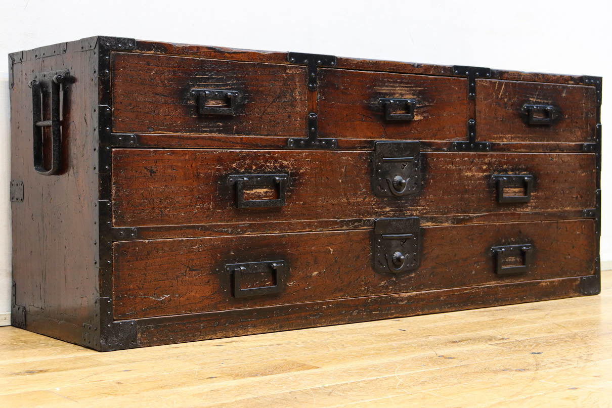 Antique tool box (sword chest) BB3466