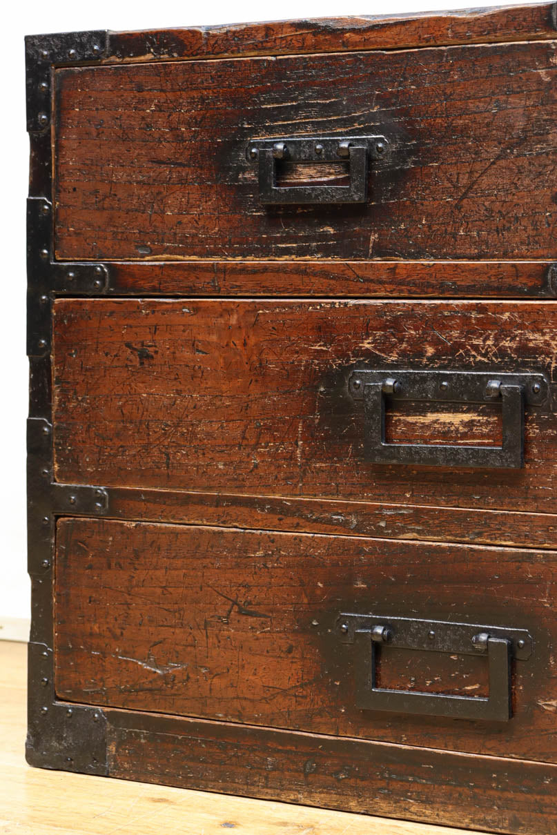 Antique tool box (sword chest) BB3466