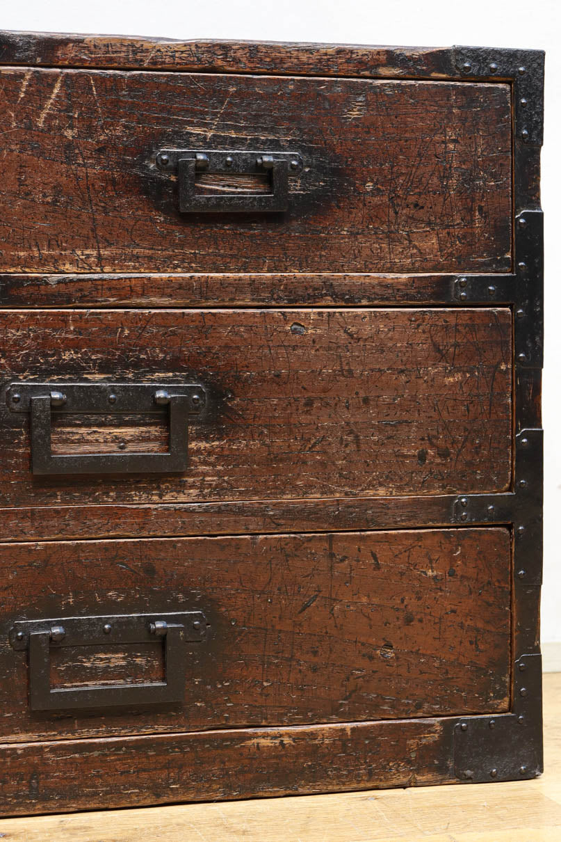 Antique tool box (sword chest) BB3466