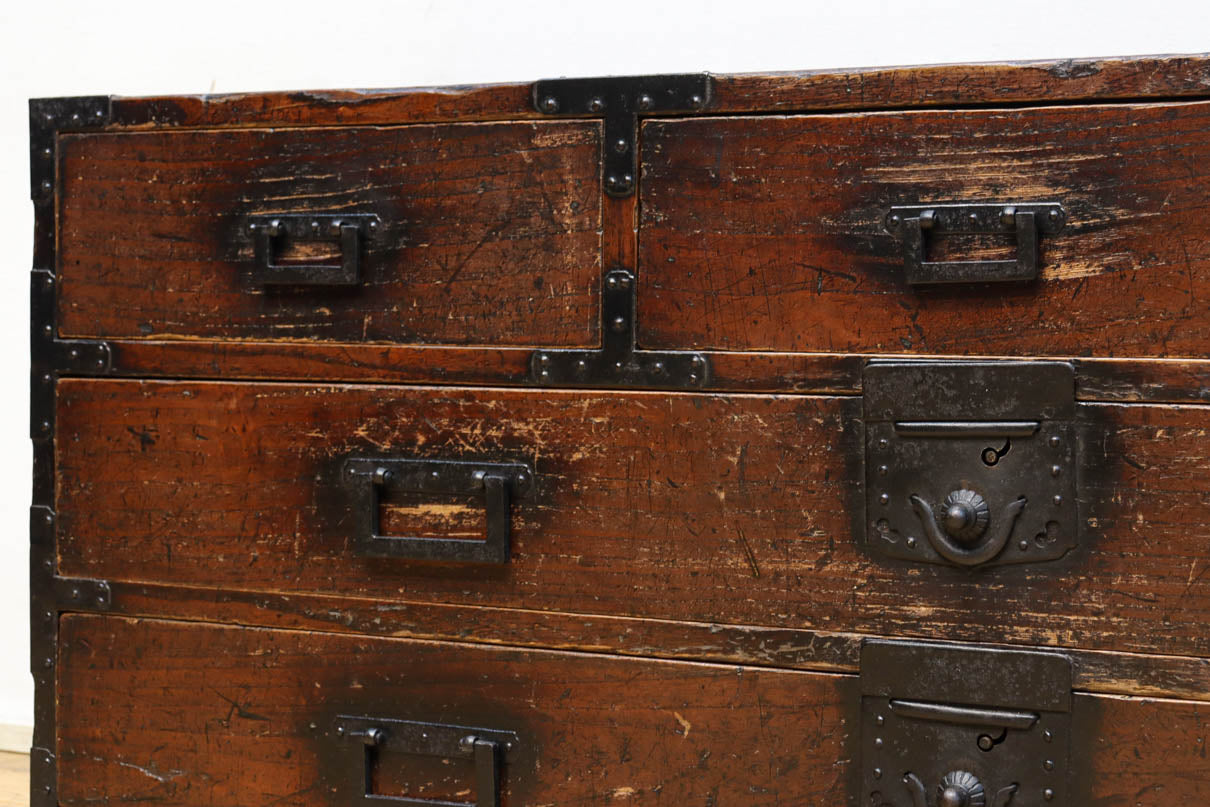 Antique tool box (sword chest) BB3466