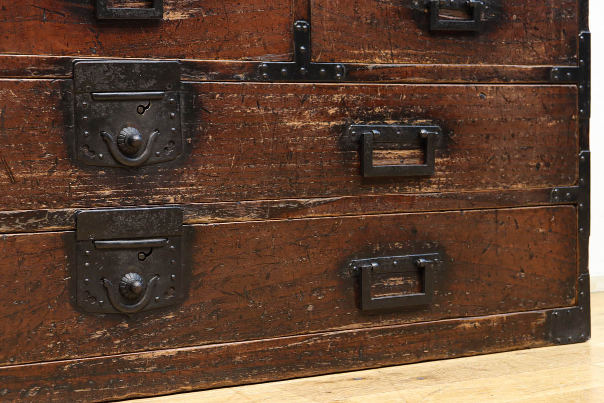 Antique tool box (sword chest) BB3466