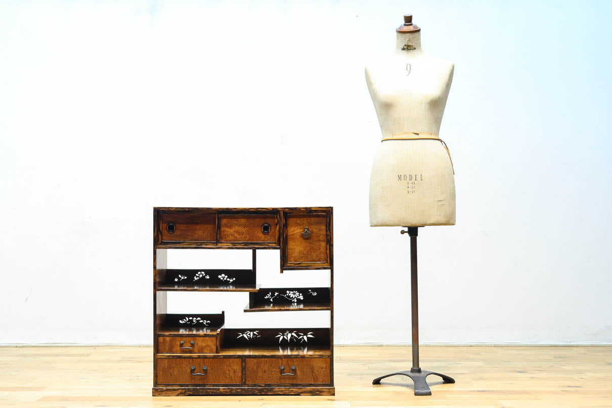 Display shelf BB3495