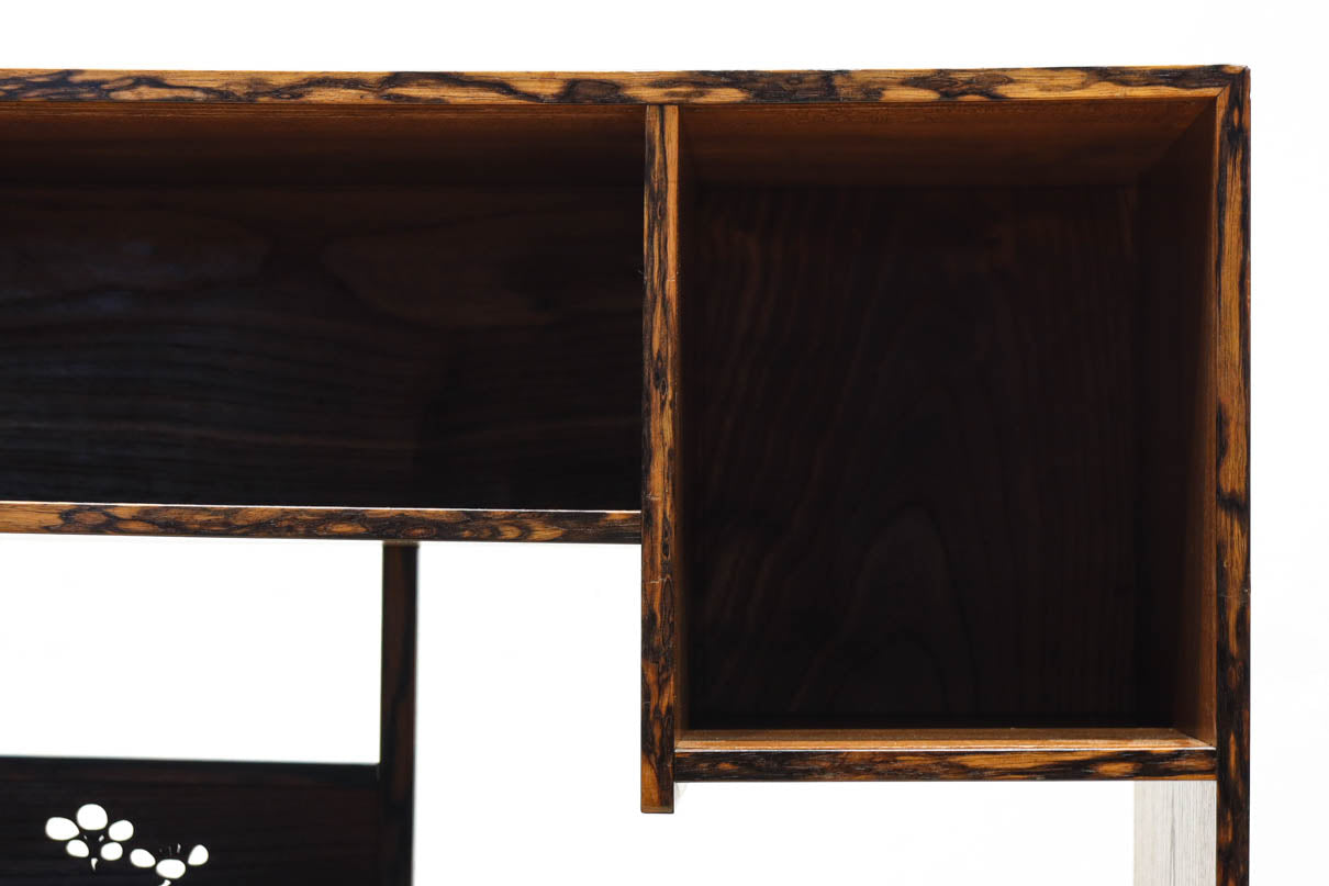 Display shelf BB3495