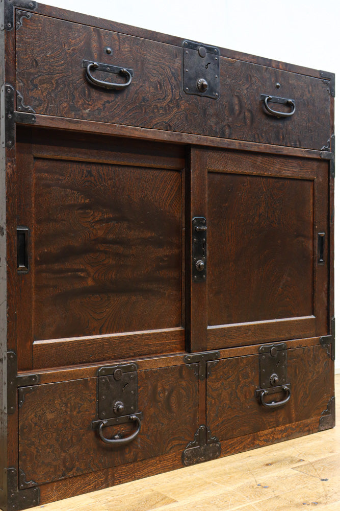 Merchant Chest BB3581