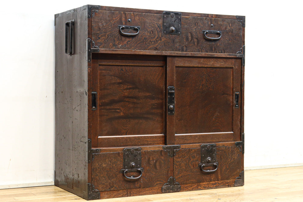 Merchant Chest BB3581