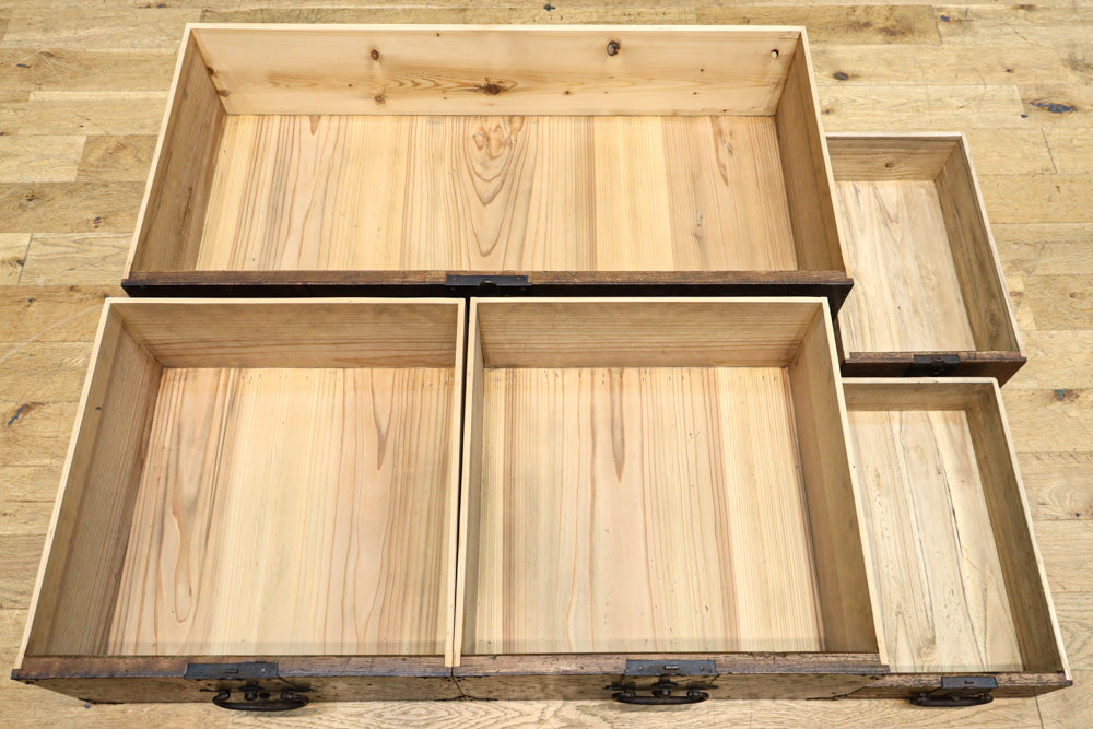 Merchant Chest BB3581