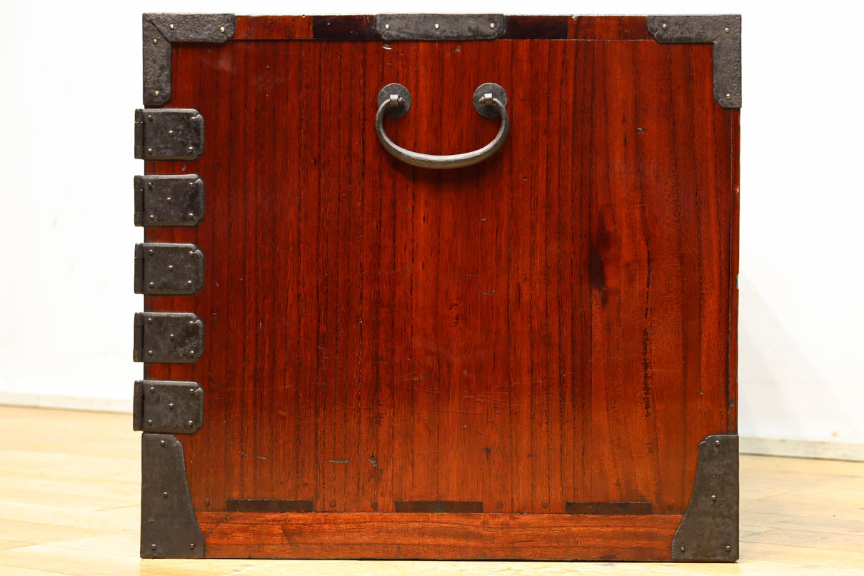 Clothing Chest BB3582