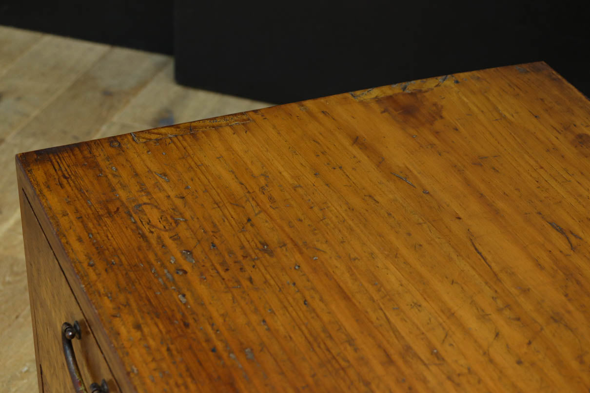 Retro Furniture BB3604