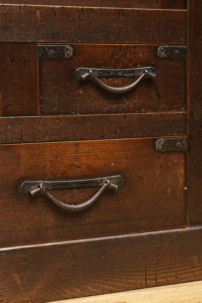 Merchant Chest BB3693