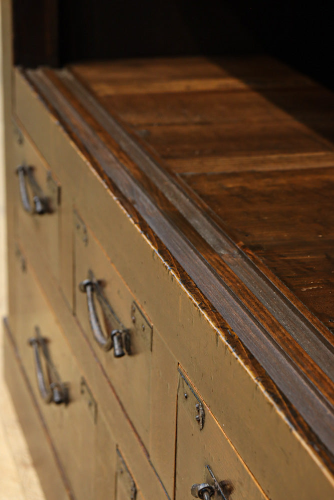 Merchant Chest BB3693