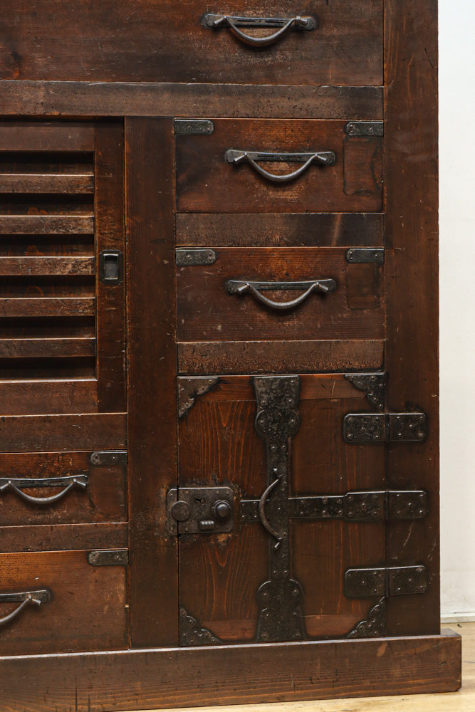 Merchant Chest BB3693