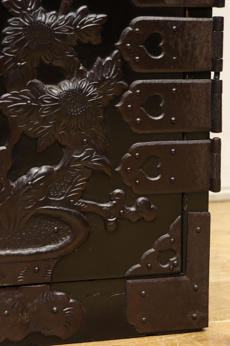 Clothing Chest BB3696