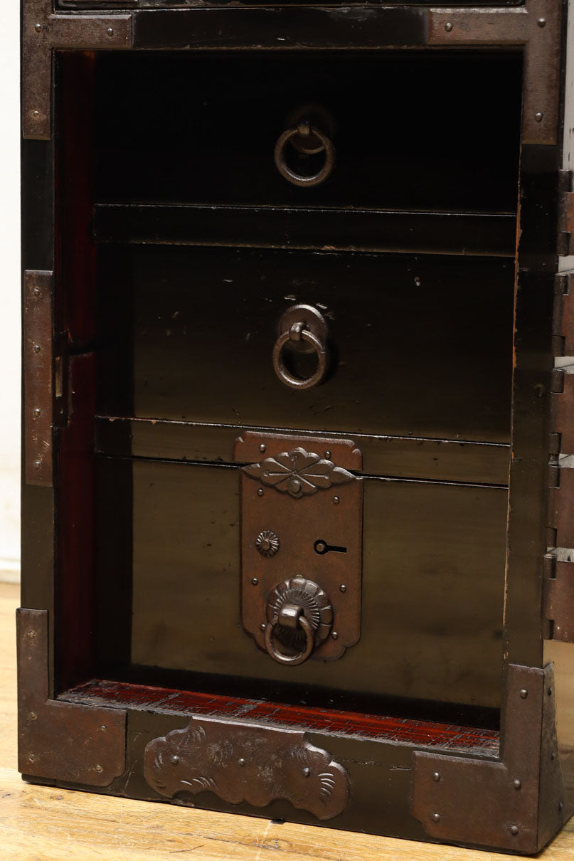 Clothing Chest BB3696