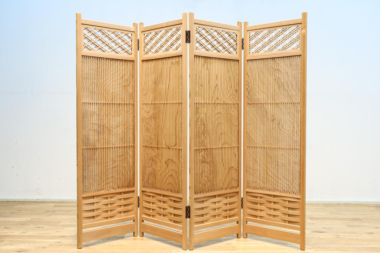 綺麗な杢目模様を作る格子造りの四つ折り衝立　DC8478