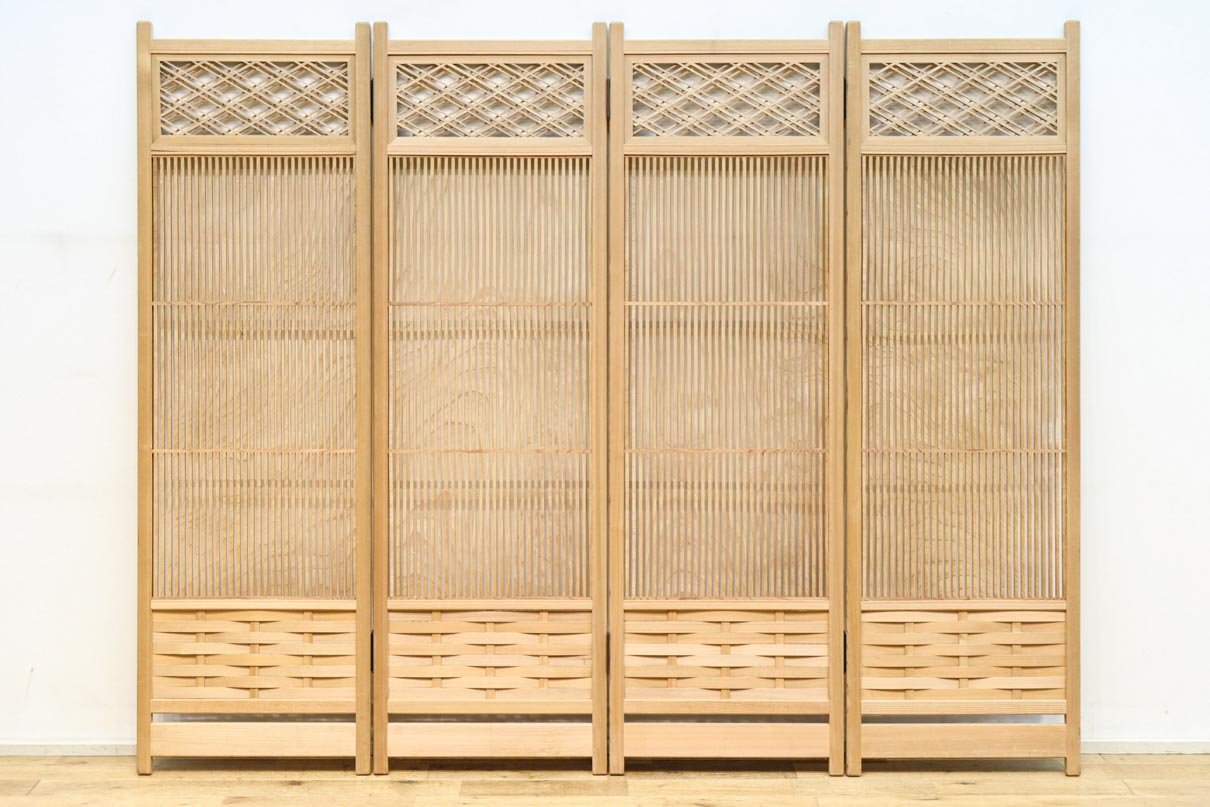 綺麗な杢目模様を作る格子造りの四つ折り衝立　DC8478