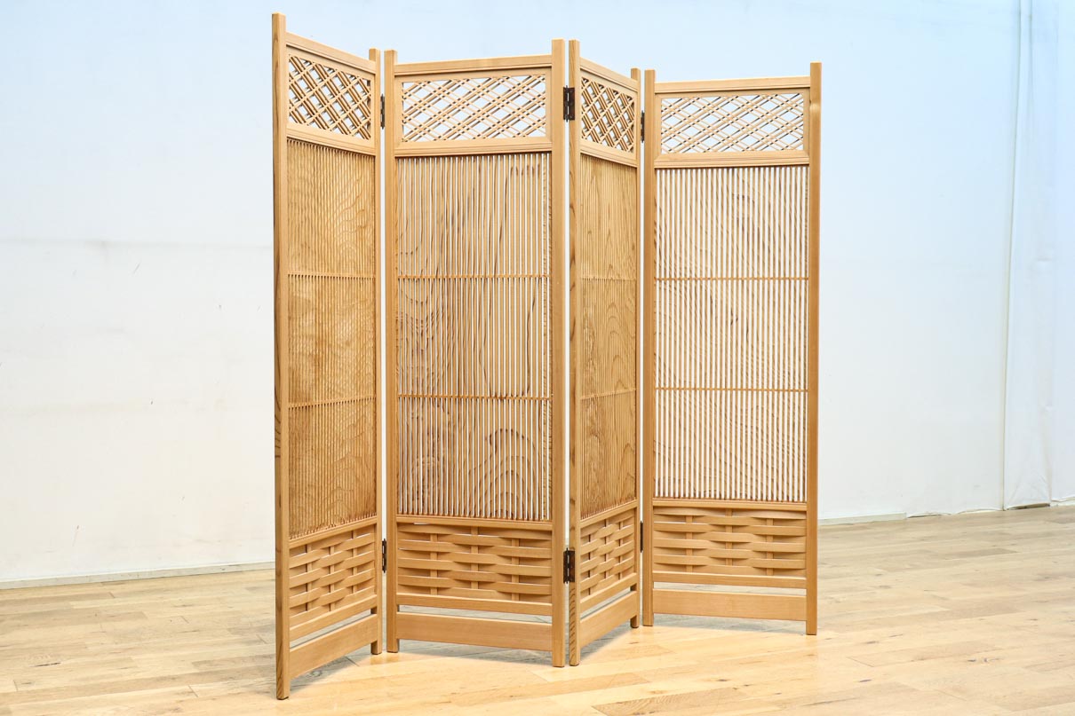 綺麗な杢目模様を作る格子造りの四つ折り衝立　DC8478