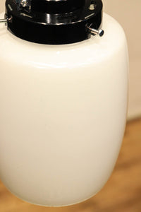 乳白色でシンプルな趣きある樽型電笠　DC3915