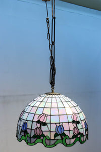 淡い色彩が美しく輝くステンドグラスの電笠　DC3994